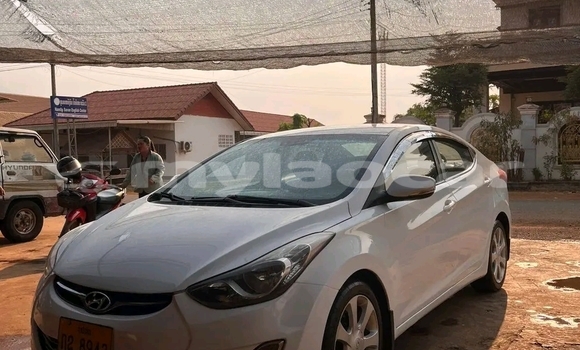 Buy Used Hyundai Elantra White Car in Vientiane in Vientiane Province Buy Used Hyundai Elantra White Car in Vientiane in Vientiane Province
