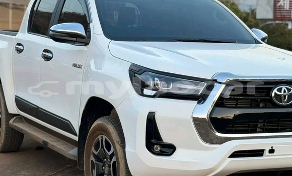 Buy Used Toyota REVO CAB Z-EDITION White Car in Vientiane in Vientiane Province Buy Used Toyota REVO CAB Z-EDITION White Car in Vientiane in Vientiane Province