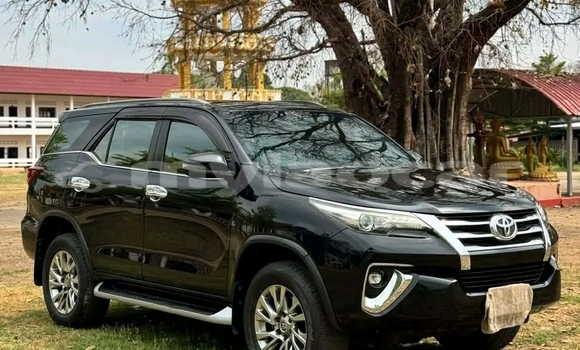 Buy Used Toyota Highlander Black Car in Vientiane in Vientiane Province Buy Used Toyota Highlander Black Car in Vientiane in Vientiane Province