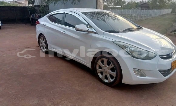 Buy Used Honda Inspire White Car in Vientiane in Vientiane Province Buy Used Honda Inspire White Car in Vientiane in Vientiane Province
