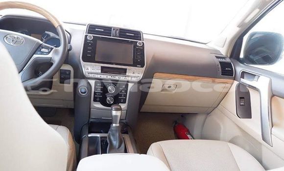 Buy Used Toyota Land Cruiser Prado Silver Car in Vientiane in Vientiane Province Buy Used Toyota Land Cruiser Prado Silver Car in Vientiane in Vientiane Province