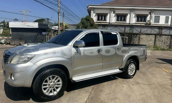 Buy Used Toyota Fortuner White Car in Vientiane in Vientiane Province Buy Used Toyota Fortuner White Car in Vientiane in Vientiane Province