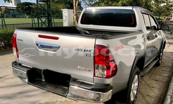 Buy Used Toyota REVO CAB Z-EDITION White Car in Vientiane in Vientiane Province Buy Used Toyota REVO CAB Z-EDITION White Car in Vientiane in Vientiane Province