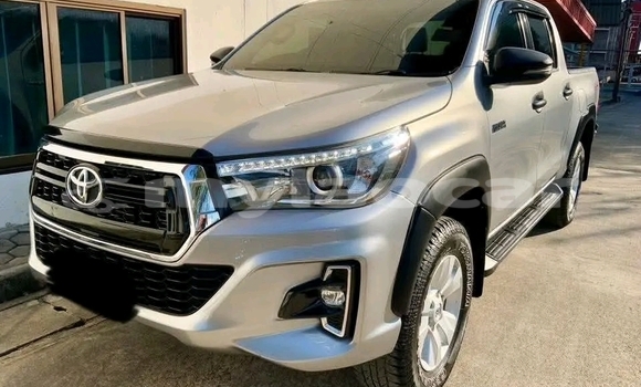 Buy Used Toyota REVO CAB Z-EDITION White Car in Vientiane in Vientiane Province Buy Used Toyota REVO CAB Z-EDITION White Car in Vientiane in Vientiane Province