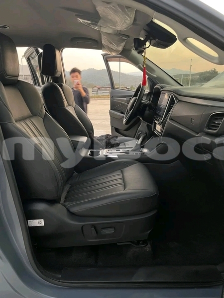 Big with watermark toyota highlander vientiane province vientiane 7290