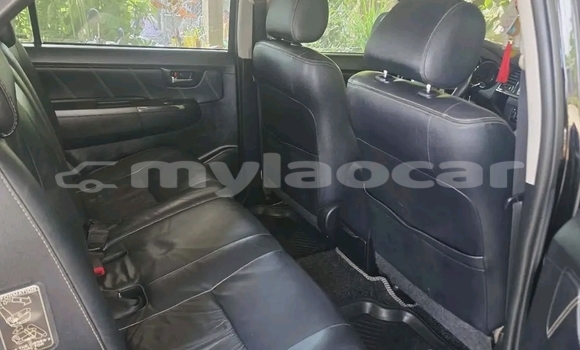 Buy Used Toyota FJ Cruiser Black Car in Vientiane in Vientiane Province