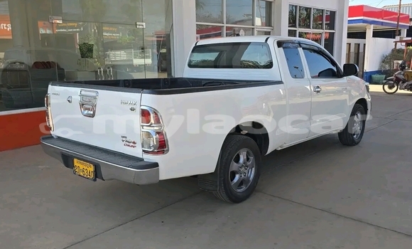 Buy Used Toyota Hilux White Car in Vientiane in Vientiane Province Buy Used Toyota Hilux White Car in Vientiane in Vientiane Province
