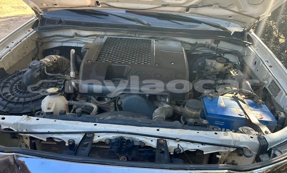Buy Used Toyota Hilux White Car in Vientiane in Vientiane Province