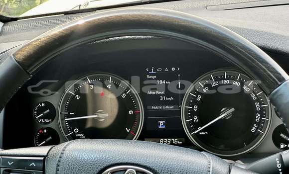 Buy Used Toyota Land Cruiser White Car in Thakhek in Khammouan Province Buy Used Toyota Land Cruiser White Car in Thakhek in Khammouan Province