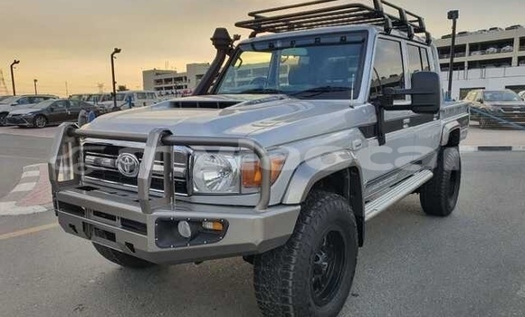 Buy Used Toyota Land Cruiser Silver Car in Saravan in Salavan Province