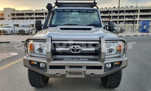Buy Used Toyota Land Cruiser Silver Car in Saravan in Salavan Province Buy Used Toyota Land Cruiser Silver Car in Saravan in Salavan Province