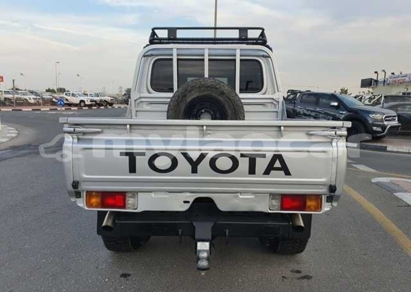 Big with watermark toyota land cruiser salavan province saravan 7309