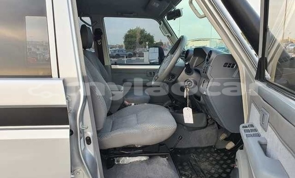 Buy Used Toyota Land Cruiser Silver Car in Saravan in Salavan Province Buy Used Toyota Land Cruiser Silver Car in Saravan in Salavan Province