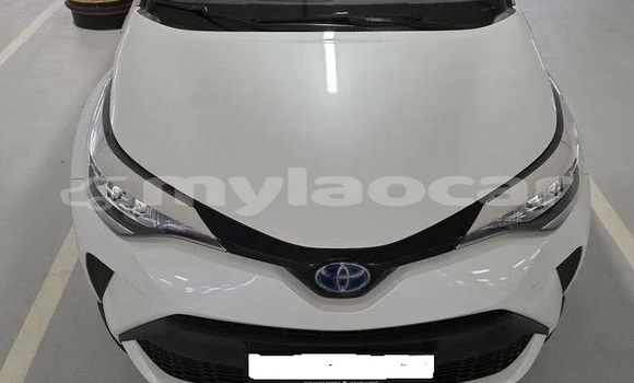 Buy Used Toyota C-HR White Car in Vientiane in Vientiane Province Buy Used Toyota C-HR White Car in Vientiane in Vientiane Province
