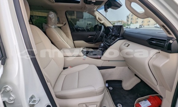ຊື້ ໃຊ້ແລ້ວ Toyota Land Cruiser White ລົດ ໃນ Vientiane ໃນ Vientiane Province ຊື້ ໃຊ້ແລ້ວ Toyota Land Cruiser White ລົດ ໃນ Vientiane ໃນ Vientiane Province