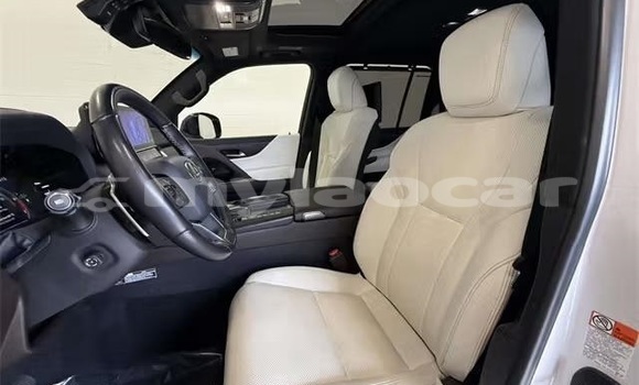 Buy Used Lexus LX White Car in Vientiane in Vientiane Province Buy Used Lexus LX White Car in Vientiane in Vientiane Province