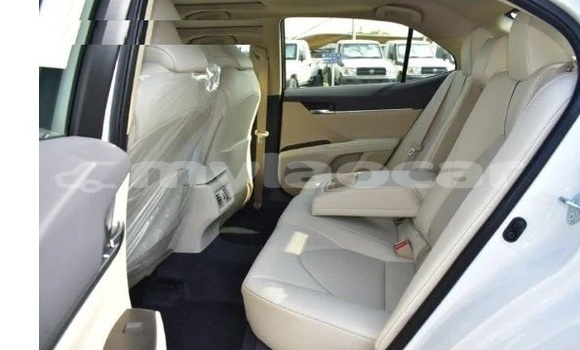 ຊື້ ໃຊ້ແລ້ວ Toyota Camry White ລົດ ໃນ Vientiane ໃນ Vientiane Province ຊື້ ໃຊ້ແລ້ວ Toyota Camry White ລົດ ໃນ Vientiane ໃນ Vientiane Province