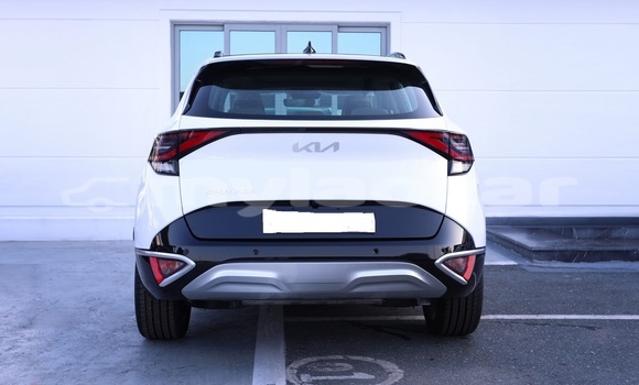 Buy Used Kia Sportage White Car in Vientiane in Vientiane Province Buy Used Kia Sportage White Car in Vientiane in Vientiane Province