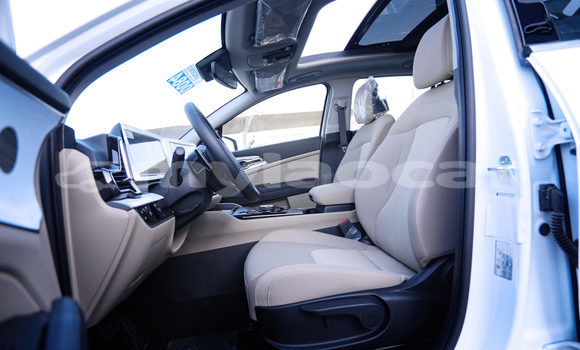 Buy Used Kia Sportage White Car in Vientiane in Vientiane Province Buy Used Kia Sportage White Car in Vientiane in Vientiane Province