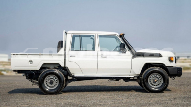 Big with watermark toyota land cruiser vientiane province vientiane 7333