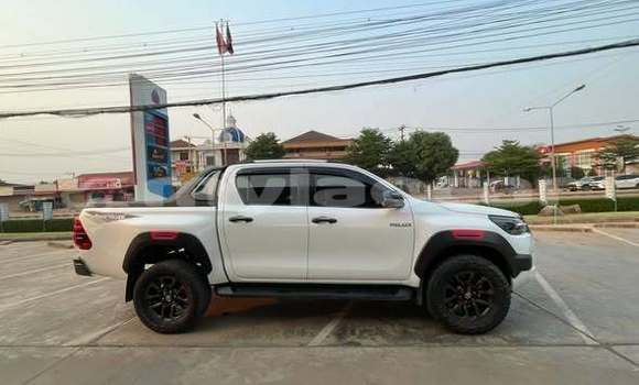 Buy Used Toyota Hiluxe Revo Other Car in Vientiane in Vientiane Province