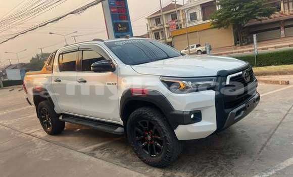 Buy Used Toyota Hiluxe Revo Other Car in Vientiane in Vientiane Province Buy Used Toyota Hiluxe Revo Other Car in Vientiane in Vientiane Province