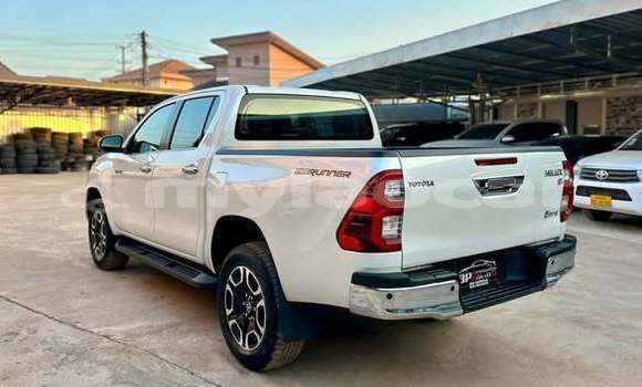 Buy Used Toyota Hiluxe Revo Other Car in Vientiane in Vientiane Province