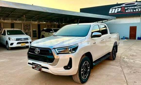 Buy Used Toyota Hiluxe Revo Other Car in Vientiane in Vientiane Province Buy Used Toyota Hiluxe Revo Other Car in Vientiane in Vientiane Province