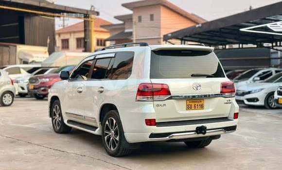 Buy Used Toyota Land Cruiser Prado Other Car in Vientiane in Vientiane Province Buy Used Toyota Land Cruiser Prado Other Car in Vientiane in Vientiane Province
