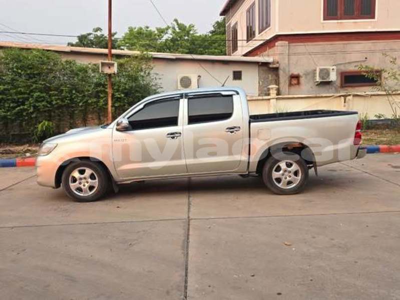 Big with watermark toyota vigo vientiane province vientiane 7343