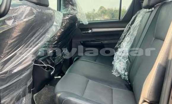 Buy Used Toyota Hiluxe Revo Other Car in Vientiane in Vientiane Province Buy Used Toyota Hiluxe Revo Other Car in Vientiane in Vientiane Province