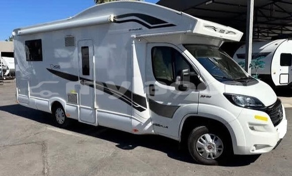 Buy Used Fiat Ulysse White Car in Vientiane in Vientiane Province