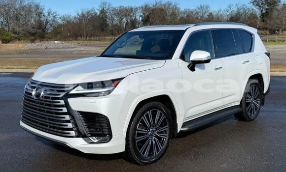 Buy Used Lexus LX White Car in Ban Houayxay in Bokeo Province