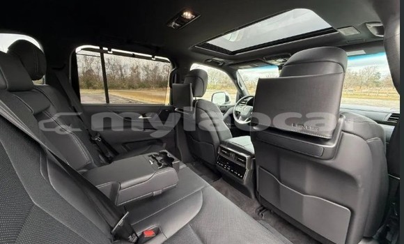 Buy Used Lexus LX White Car in Ban Houayxay in Bokeo Province Buy Used Lexus LX White Car in Ban Houayxay in Bokeo Province
