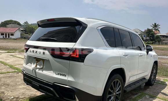 Buy Used Lexus LX White Car in Vientiane in Vientiane Province Buy Used Lexus LX White Car in Vientiane in Vientiane Province