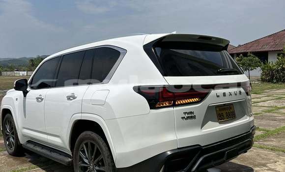 Buy Used Lexus LX White Car in Vientiane in Vientiane Province Buy Used Lexus LX White Car in Vientiane in Vientiane Province