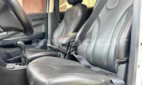 Buy Used Mercedes-Benz GLE White Car in Vientiane in Vientiane Province Buy Used Mercedes-Benz GLE White Car in Vientiane in Vientiane Province