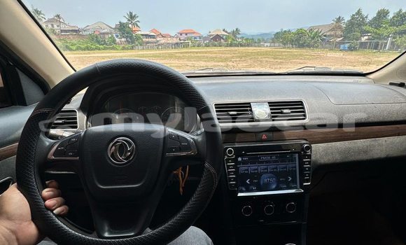 Buy Used Mercedes-Benz GLE White Car in Vientiane in Vientiane Province Buy Used Mercedes-Benz GLE White Car in Vientiane in Vientiane Province