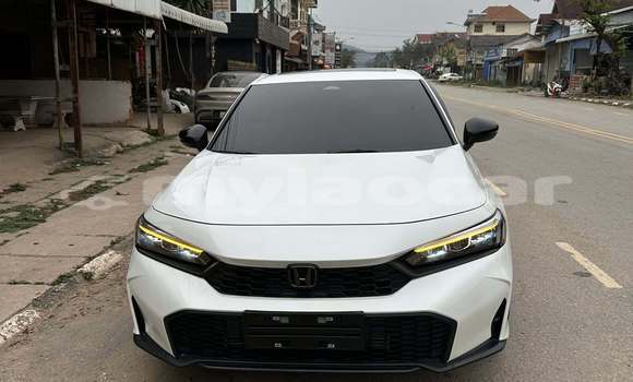 Buy Used Honda Civic White Car in Vientiane in Vientiane Province Buy Used Honda Civic White Car in Vientiane in Vientiane Province