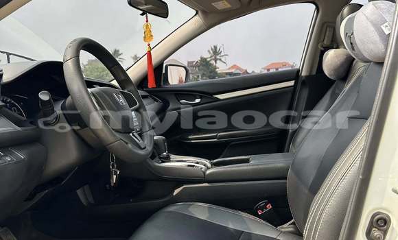 Buy Used Honda Civic White Car in Vientiane in Vientiane Province Buy Used Honda Civic White Car in Vientiane in Vientiane Province