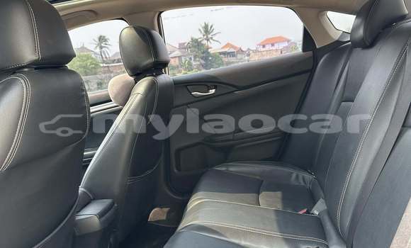 Buy Used Honda Civic White Car in Vientiane in Vientiane Province Buy Used Honda Civic White Car in Vientiane in Vientiane Province