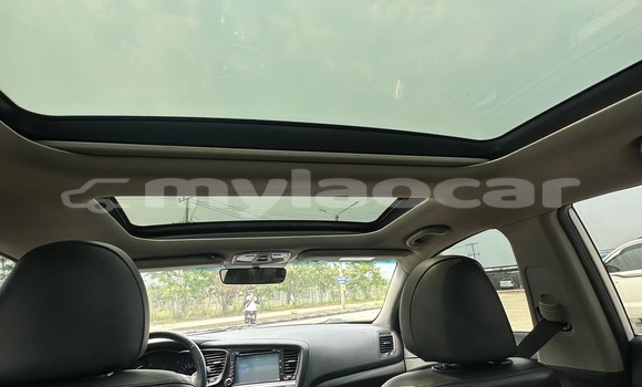 Buy Used Kia K5 White Car in Vientiane in Vientiane Province Buy Used Kia K5 White Car in Vientiane in Vientiane Province