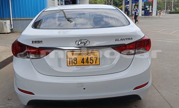 Buy Used Hyundai Elantra White Car in Vientiane in Vientiane Province Buy Used Hyundai Elantra White Car in Vientiane in Vientiane Province