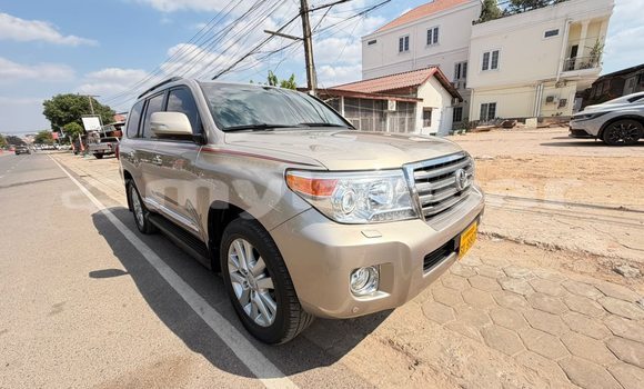 Buy Used Toyota Land Cruiser Other Car in Vientiane in Vientiane Province Buy Used Toyota Land Cruiser Other Car in Vientiane in Vientiane Province