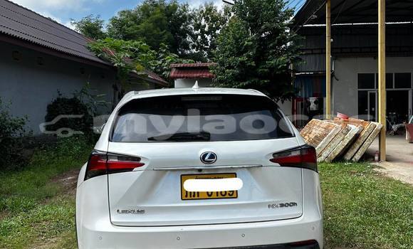 Buy Used Lexus RX 350 White Car in Vientiane in Vientiane Province Buy Used Lexus RX 350 White Car in Vientiane in Vientiane Province