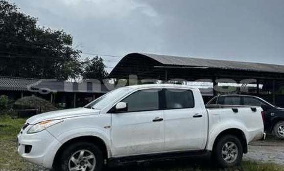 Buy Used JAC J2 (Yueyue) White Car in Vientiane in Vientiane Province Buy Used JAC J2 (Yueyue) White Car in Vientiane in Vientiane Province