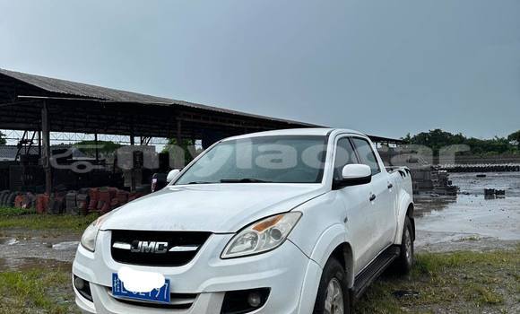 Buy Used JAC J2 (Yueyue) White Car in Vientiane in Vientiane Province Buy Used JAC J2 (Yueyue) White Car in Vientiane in Vientiane Province