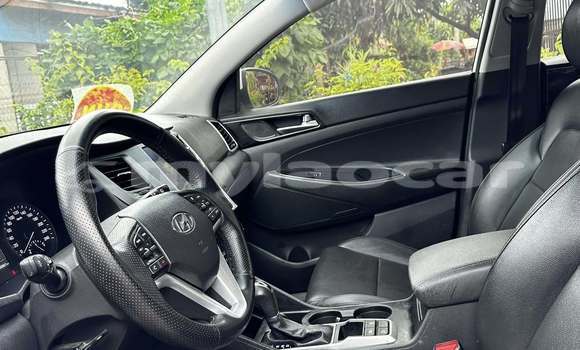 Buy Used Hyundai Tucson White Car in Vientiane in Vientiane Province Buy Used Hyundai Tucson White Car in Vientiane in Vientiane Province