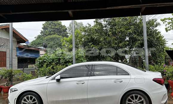 Buy Used Mercedes-Benz C–Class White Car in Vientiane in Vientiane Province Buy Used Mercedes-Benz C–Class White Car in Vientiane in Vientiane Province