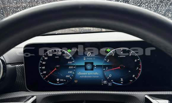 Buy Used Mercedes-Benz C–Class White Car in Vientiane in Vientiane Province Buy Used Mercedes-Benz C–Class White Car in Vientiane in Vientiane Province